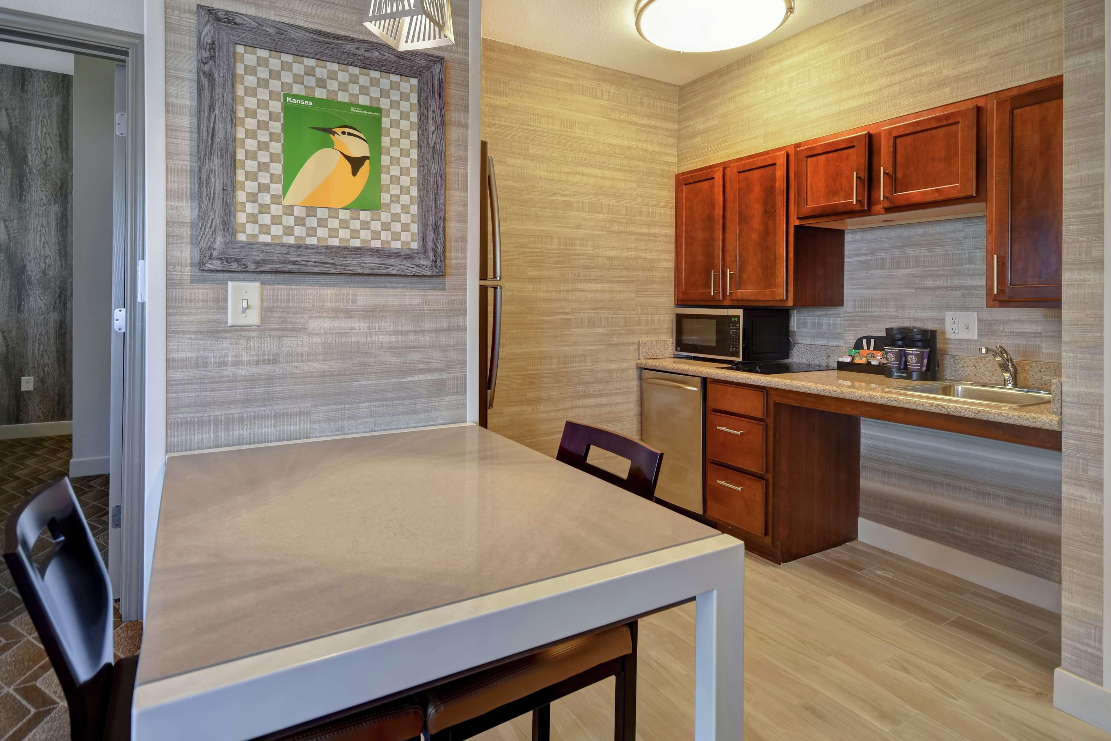 Homewood Suites By Hilton At The Waterfront Wichita Esterno foto