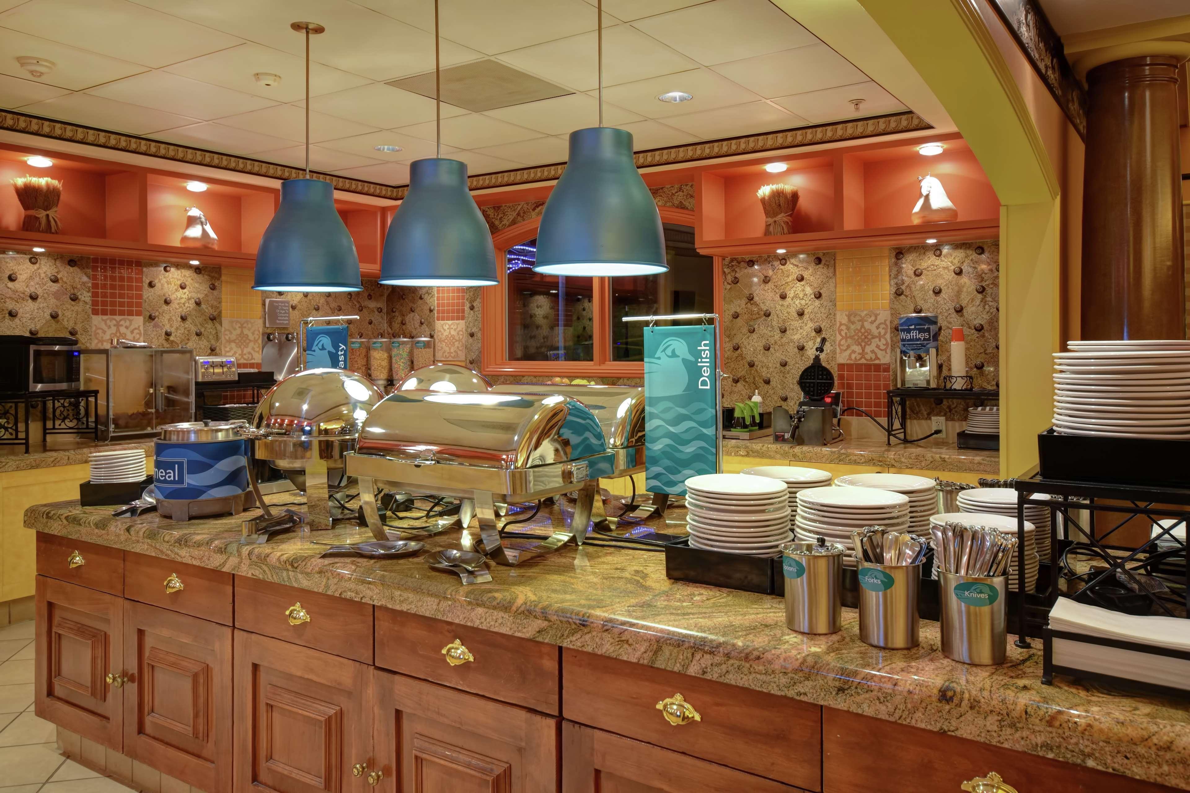 Homewood Suites By Hilton At The Waterfront Wichita Esterno foto