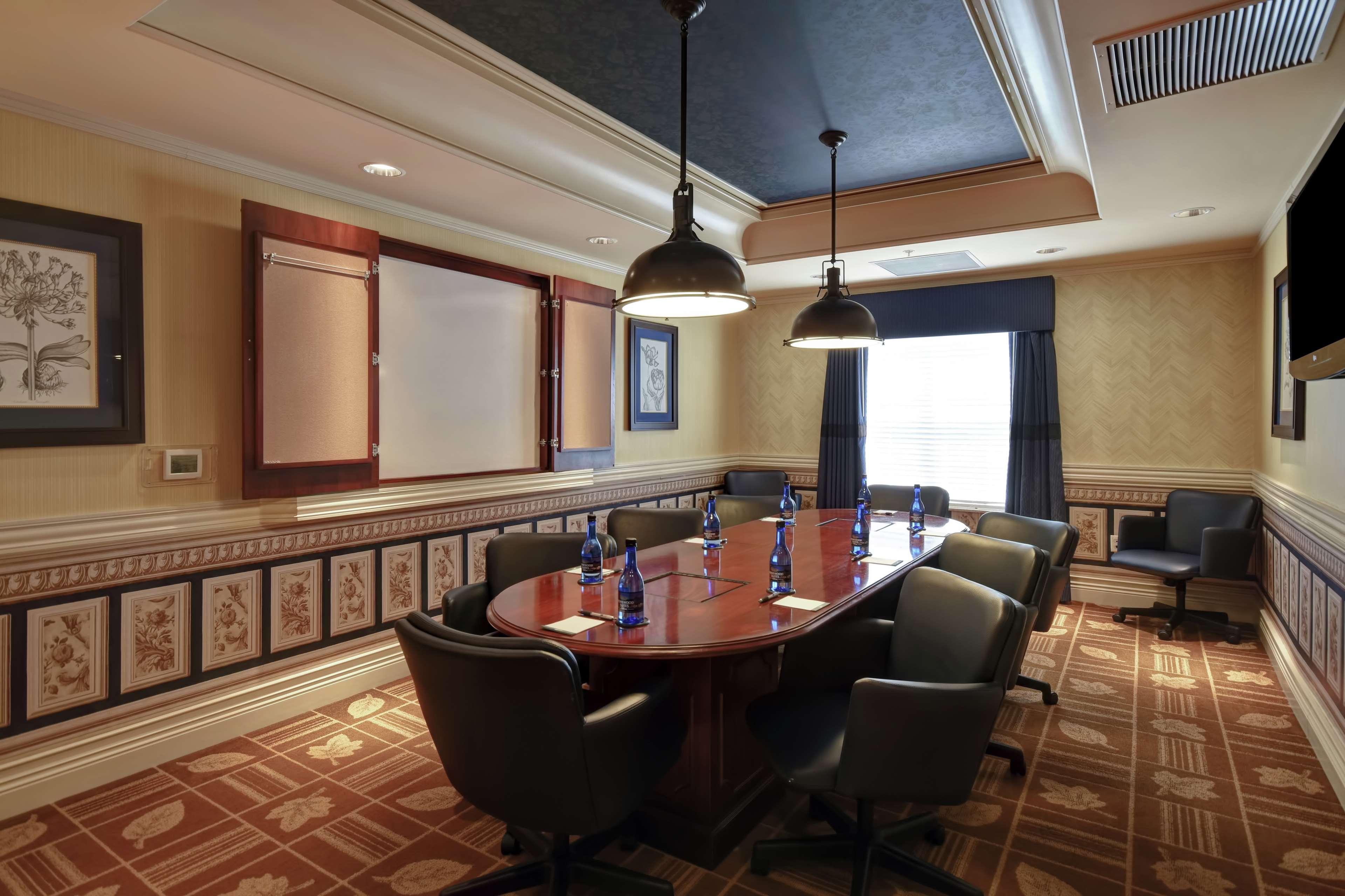 Homewood Suites By Hilton At The Waterfront Wichita Esterno foto