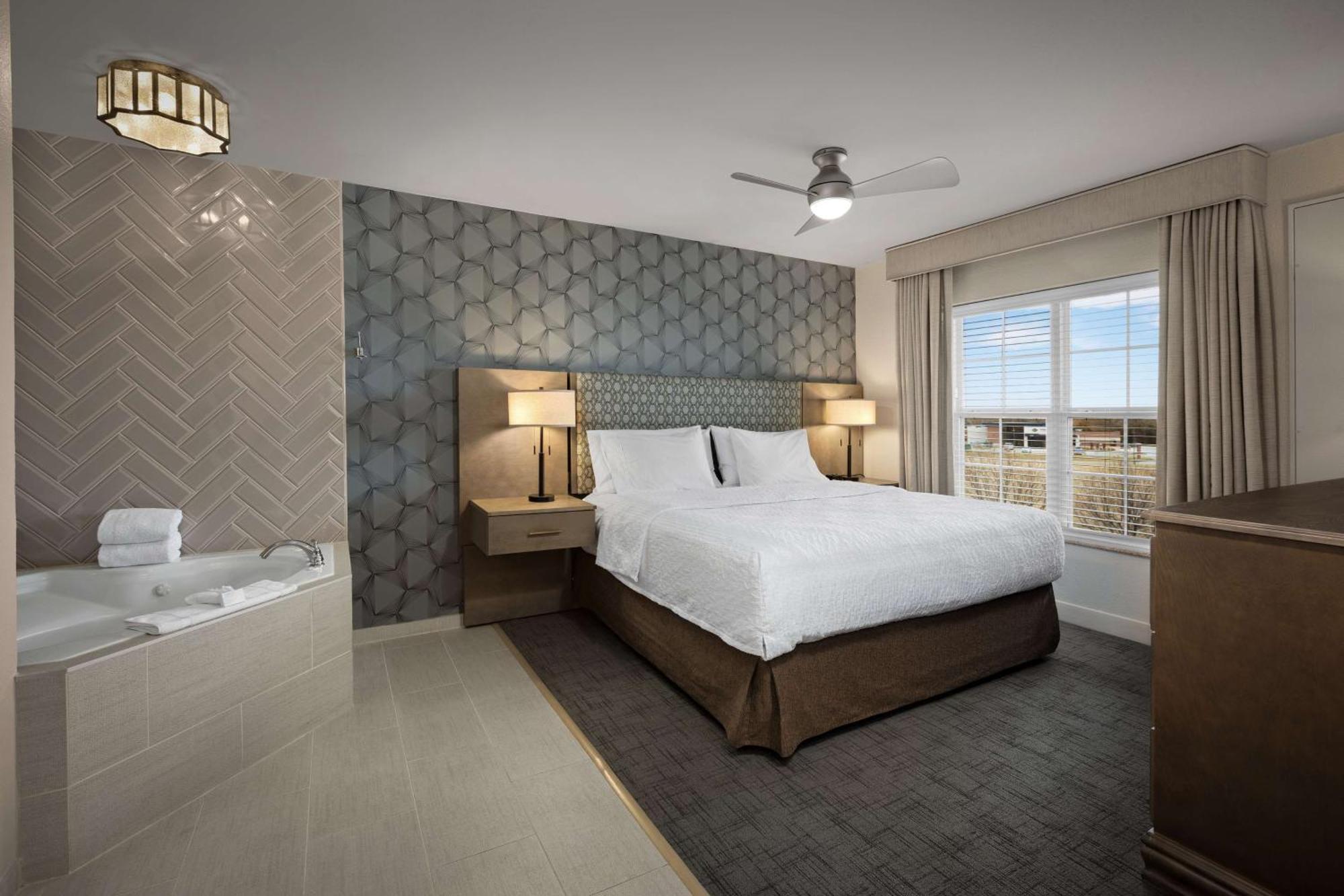 Homewood Suites By Hilton At The Waterfront Wichita Esterno foto